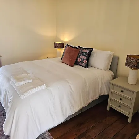 Tranquil Retreat Overlooking The Rock Of Cashel (Tipperary)