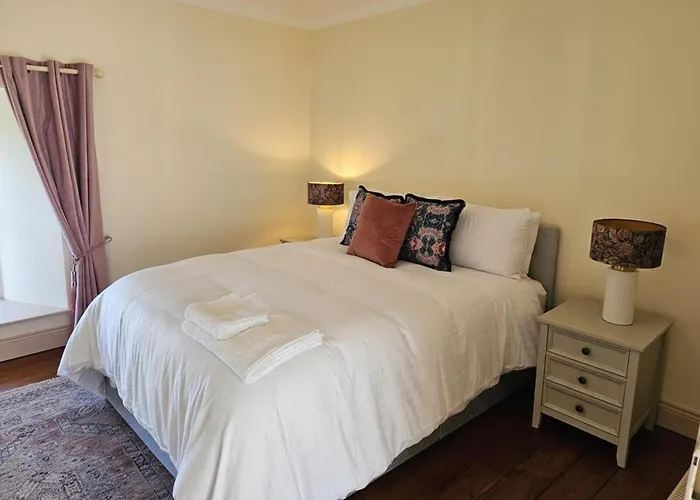 Feriehus 3 Bedroom Retreat - Sleeps 6 - Pet Friendly